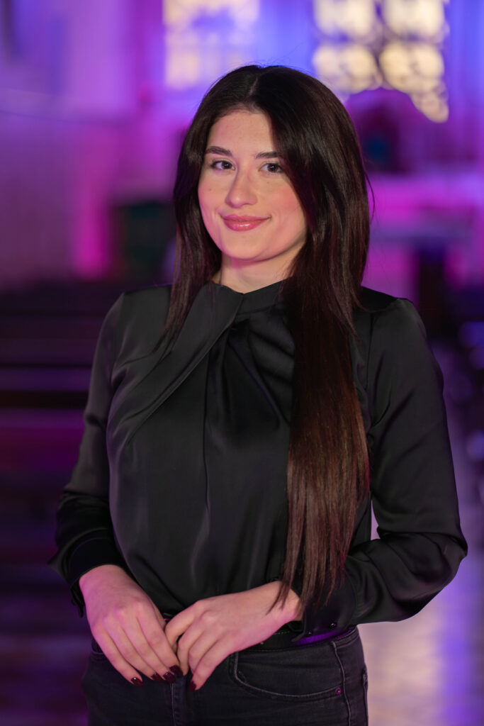 Claire Camilleri - Kristu fil-Habs Artist